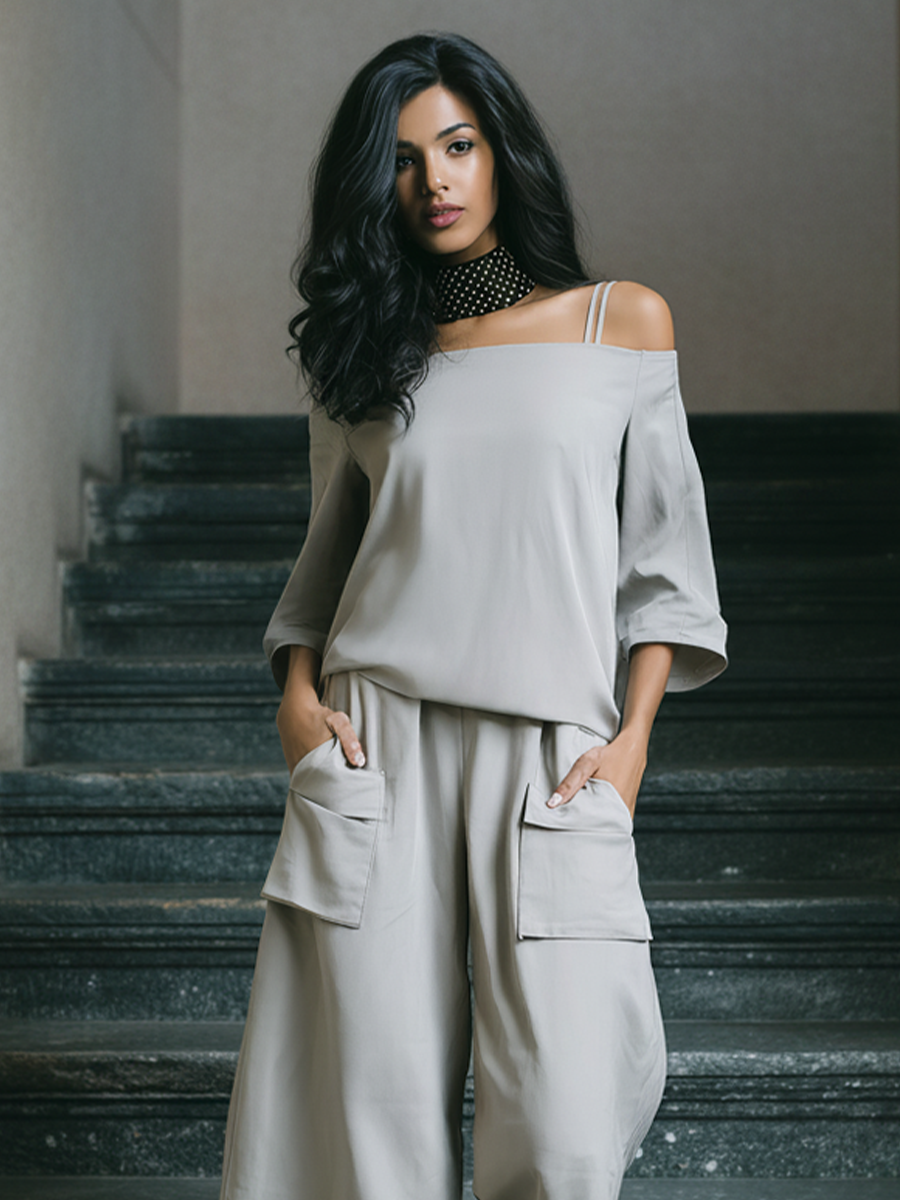 Women's Pale Grey Flowy Matching Outfit With Dual Strap Cold Shoulder Top & Side Patch Pocket Wide Leg Culottes, Contemporary Versatile Leisure Two-Piece Set MDZ1569F4LYL