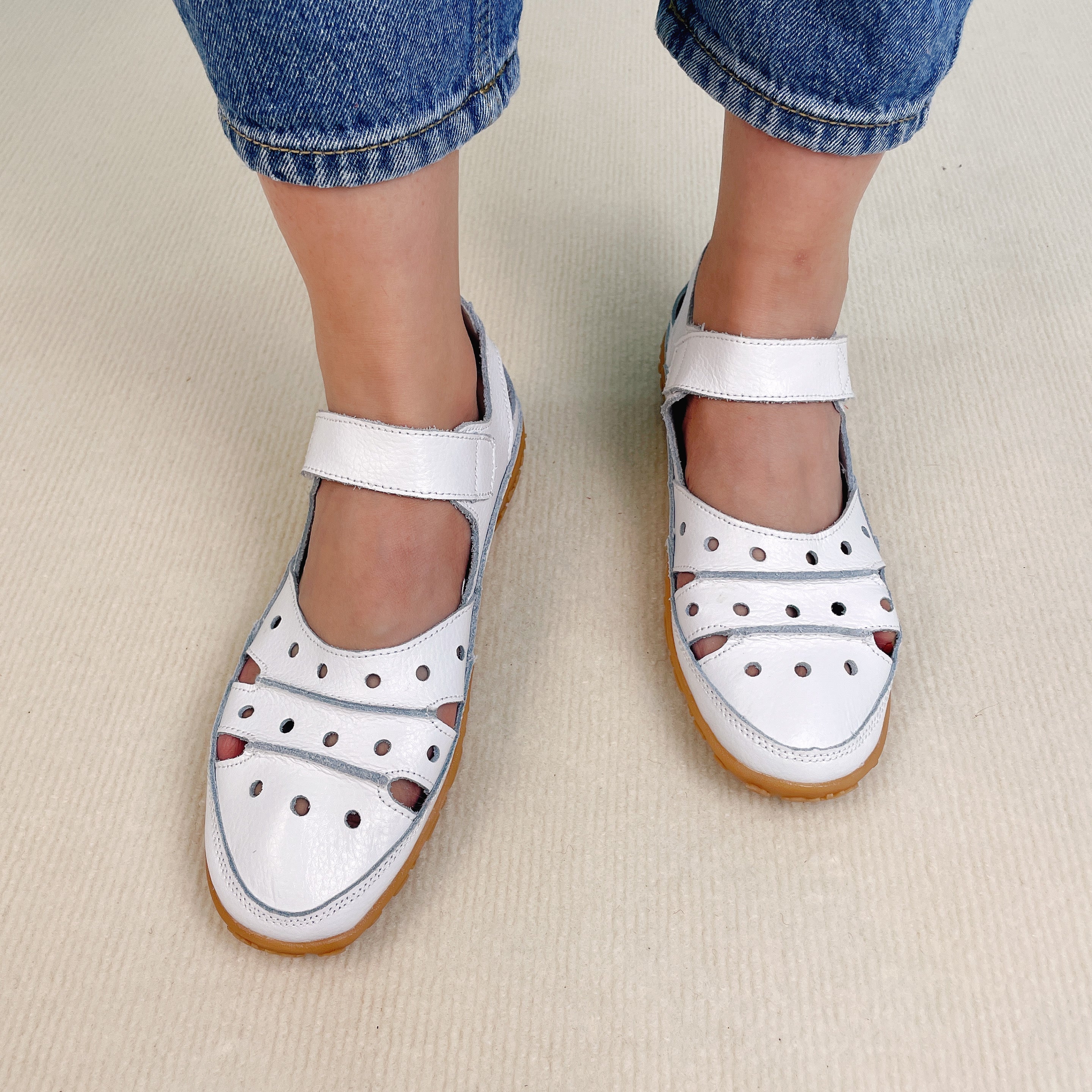 🔥- Women's Hollow Hook Flat Sandals 2