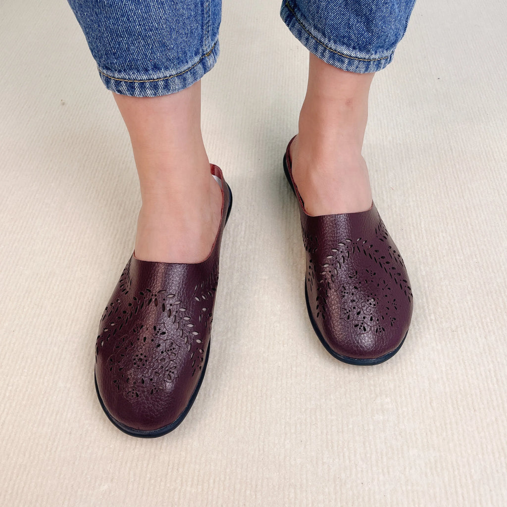 🔥Casual All-match Hollow Slippers