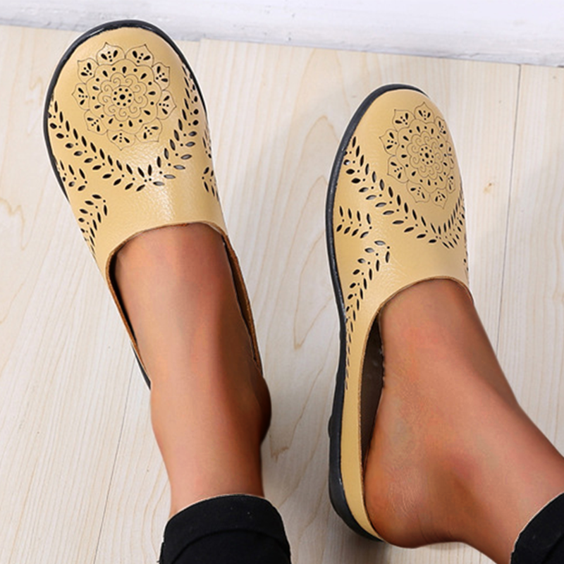 🔥Casual All-match Hollow Slippers 2