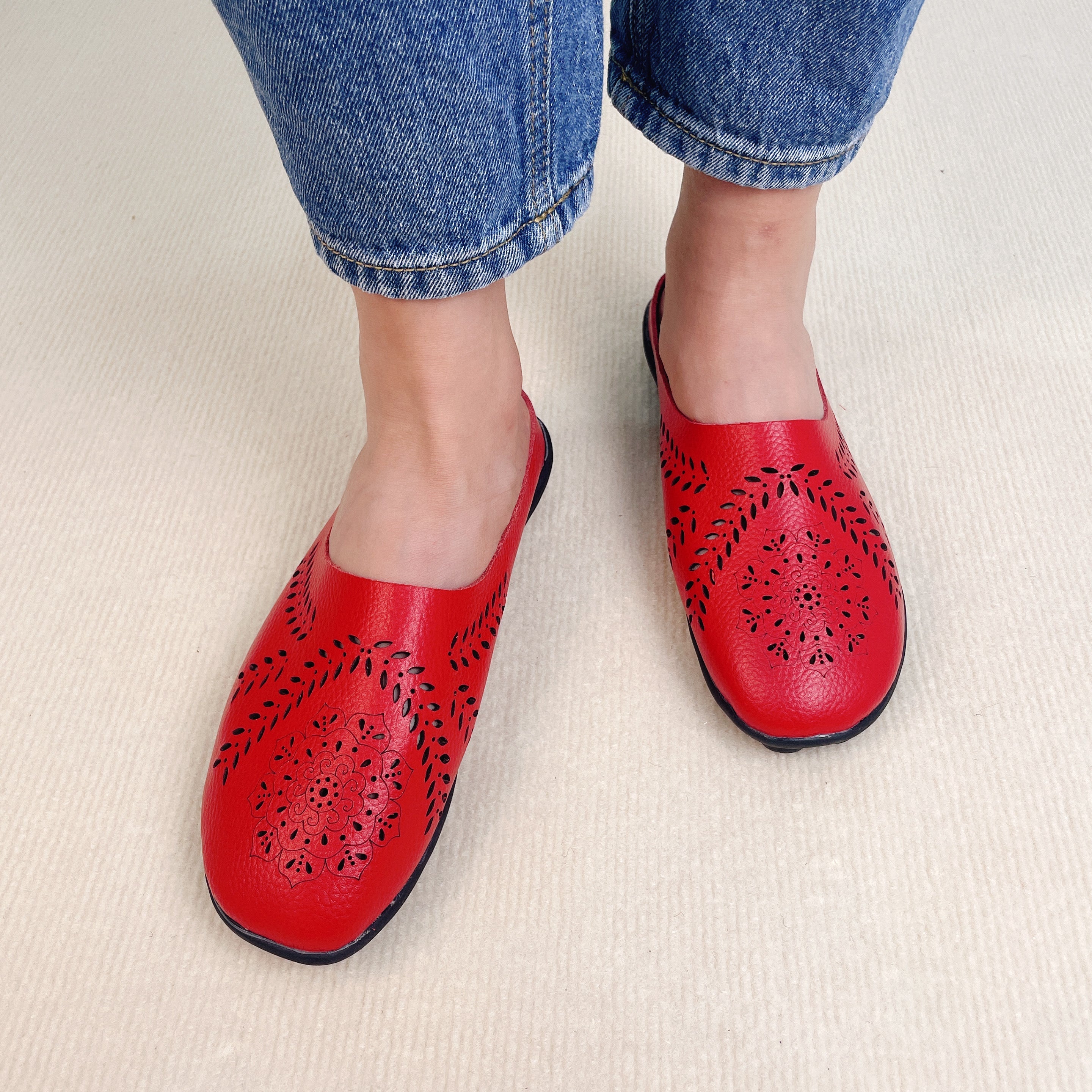 🔥Casual All-match Hollow Slippers 2