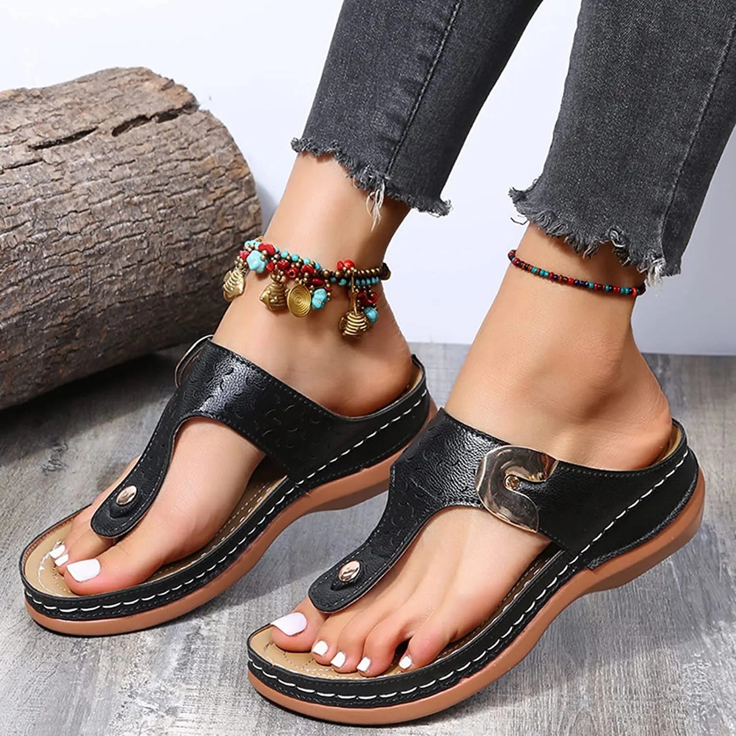 2024 Summer New Women's Metal Decor Feature Pattern Wedge Flip-Flops
